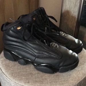 Little boys Jordan pro strong, black and gold, size 1Y